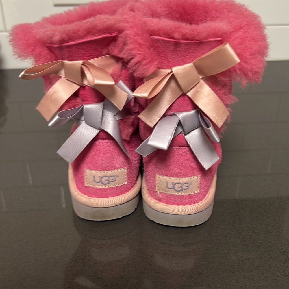 Pink UGG’s - Picture 2 of 6